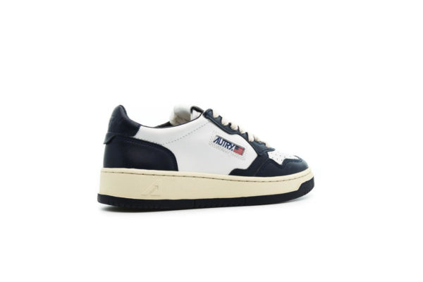 autry action shoes wmns medalist low leat leat wht blue aulwwb sneaker packshots