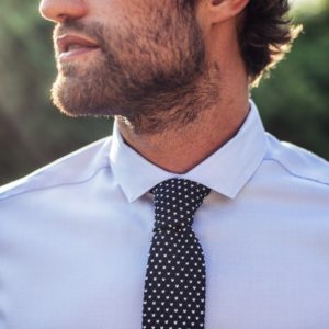 cravate tricot coton marine et blanc